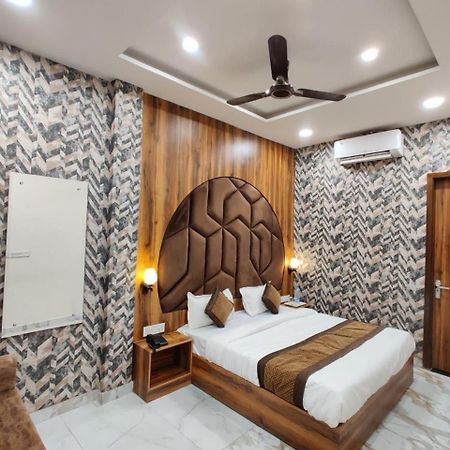 Hotel Gs Amritsar 200 Mtr From Golden Temple Exterior photo