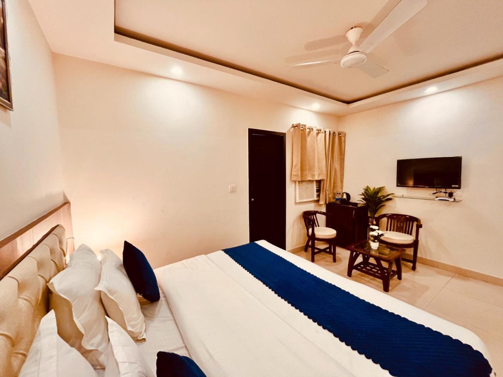 Hotel Gs Amritsar 200 Mtr From Golden Temple Exterior photo
