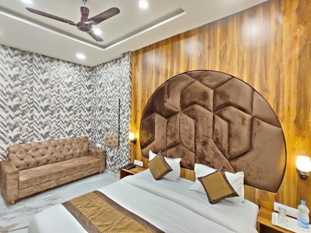 Hotel Gs Amritsar 200 Mtr From Golden Temple Exterior photo