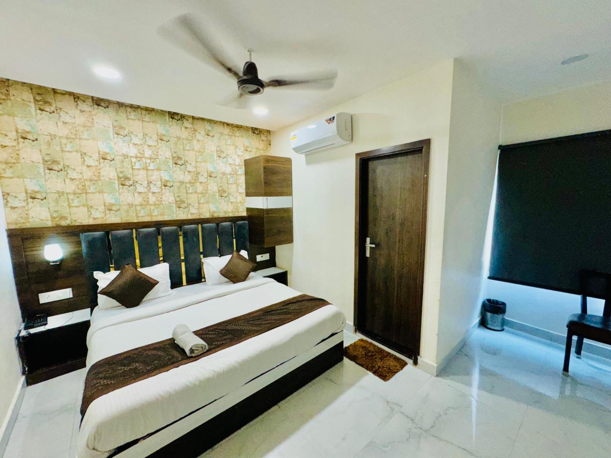 Hotel Gs Amritsar 200 Mtr From Golden Temple Exterior photo